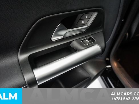 Used 2025 Mercedes-Benz GLA 250 4MATIC image 52