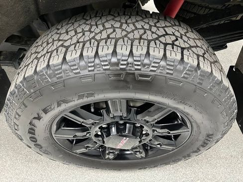 Used 2024 GMC Sierra 3500 AT4 w/ AT4 Premium Plus Package AWD/4WD image 16