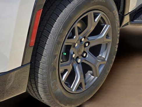 New 2026 Jeep Grand Wagoneer Limited AWD/4WD image 5