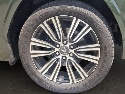 Used 2025 Lexus LX 600 4WD w/ Accessory Package (2T) image 10