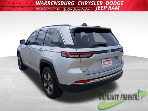 Used 2024 Jeep Grand Cherokee Limited 4xe AWD/4WD image 6