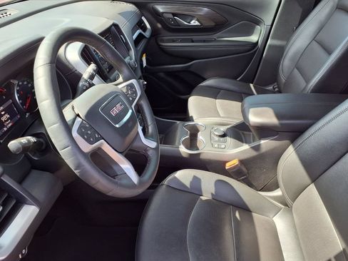 Used 2024 GMC Terrain SLT FWD image 16