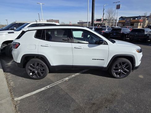 New 2026 Jeep Compass Latitude image 4