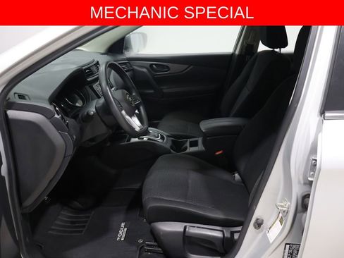 Used 2019 Nissan Rogue Sport S image 8