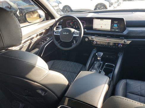 Certified 2025 Kia Telluride EX X-Pro image 12