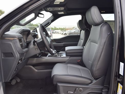 New 2025 Ford F150 Lightning Lariat image 18