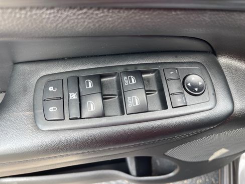 Used 2020 Jeep Grand Cherokee Altitude RWD image 8