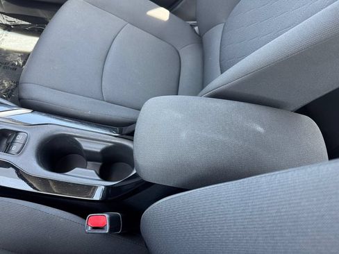 Used 2021 Toyota Corolla LE FWD image 27