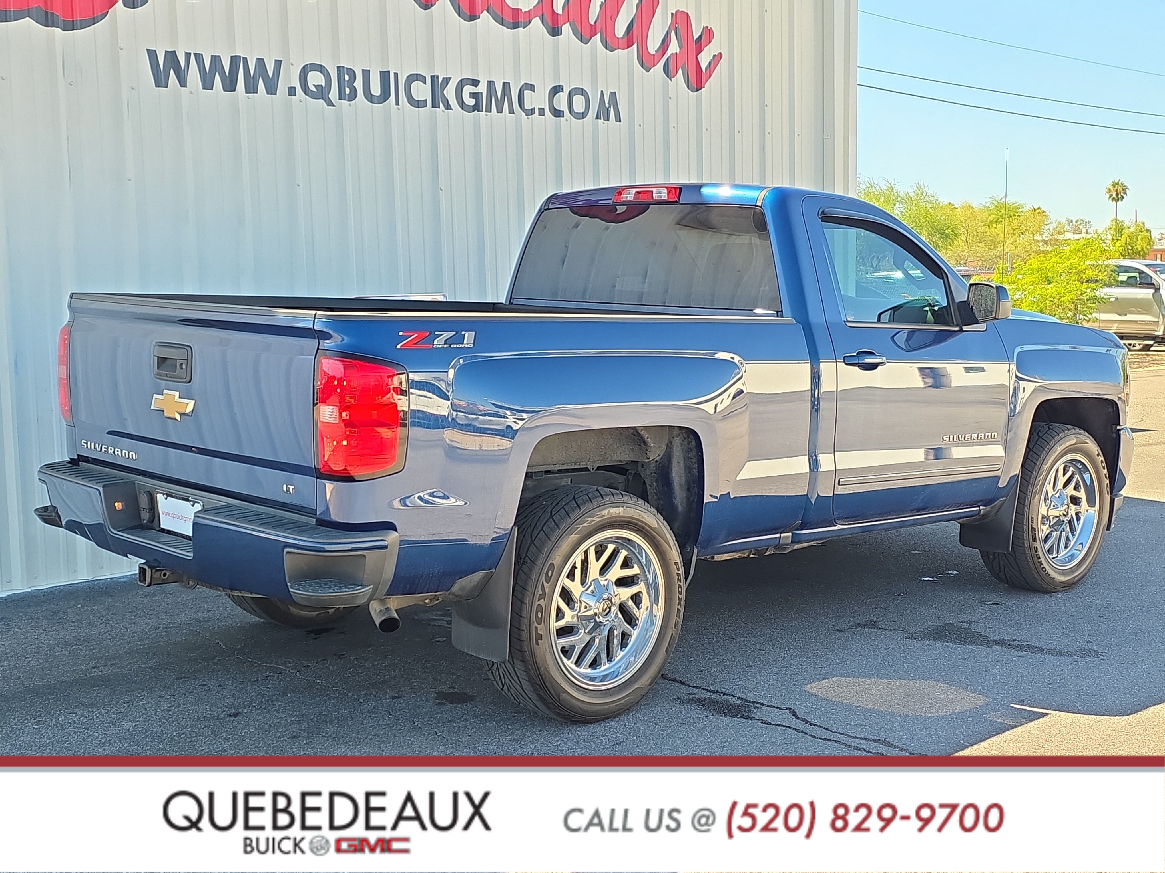 Used 2018 Chevrolet Silverado 1500 LT w/ LT Convenience Package AWD/4WD image 8