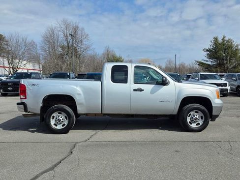 Used 2013 GMC Sierra 2500 W/T w/ Snow Plow Prep Package AWD/4WD image 9