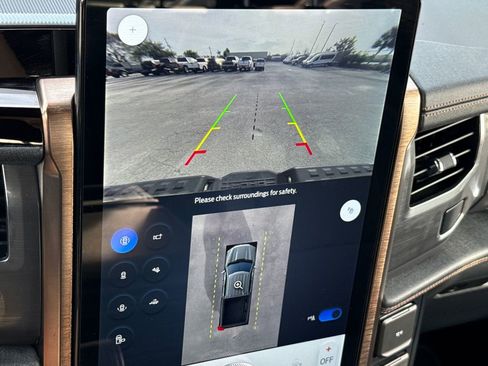 Used 2023 Ford F150 Lightning Lariat w/ Equipment Group 511A High image 22