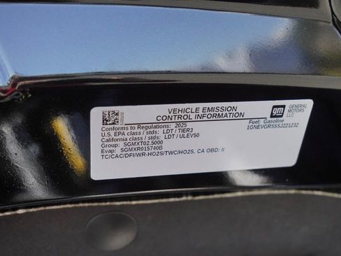 Used 2025 Chevrolet Traverse LT w/ Driver Confidence Package image 30