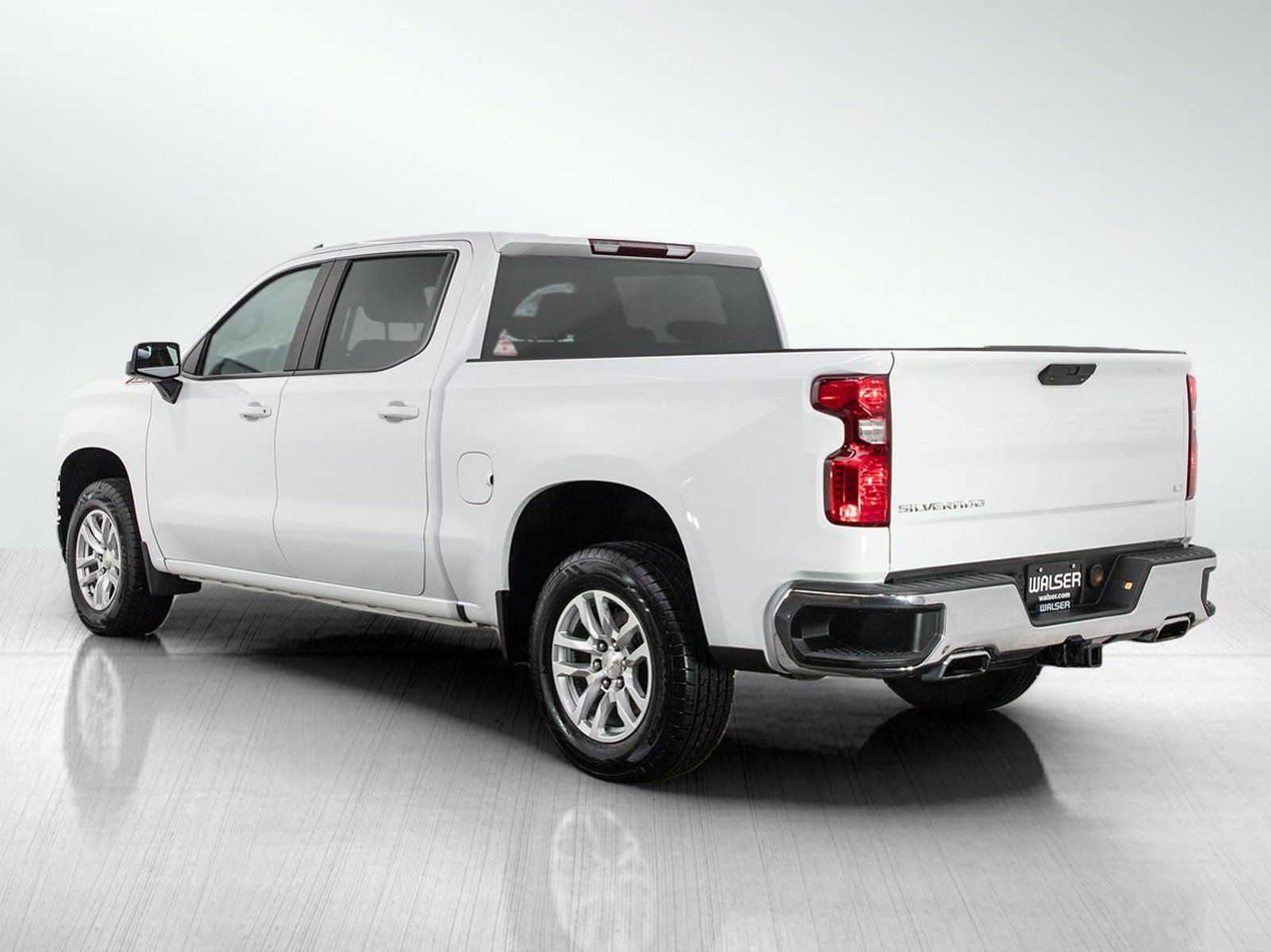 Used 2021 Chevrolet Silverado 1500 LT AWD/4WD image 3