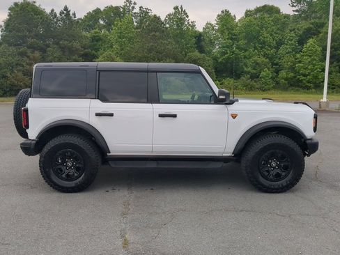 Certified 2025 Ford Bronco Badlands AWD/4WD image 3