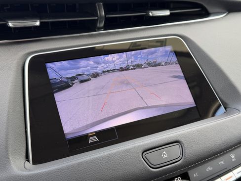 Certified 2023 Cadillac XT4 Luxury w/ Driver Awareness Package FWD image 30