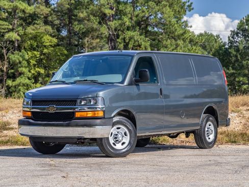 Used 2014 Chevrolet Express 2500 image 1