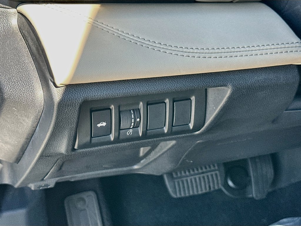 Used 2020 Subaru Legacy Limited AWD/4WD image 10