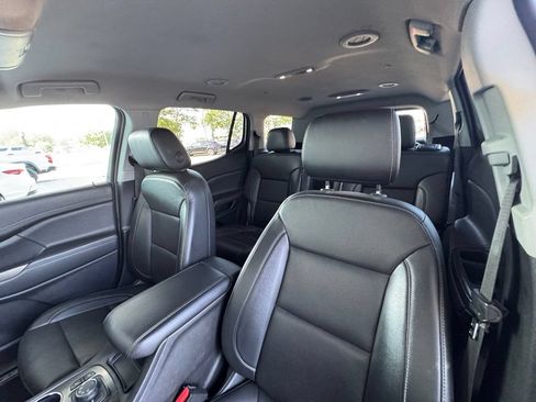 Used 2023 GMC Acadia SLT AWD/4WD image 14