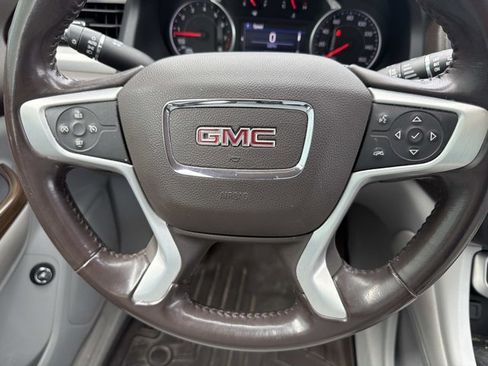 Used 2020 GMC Acadia SLE w/ Driver Convenience Package FWD image 25