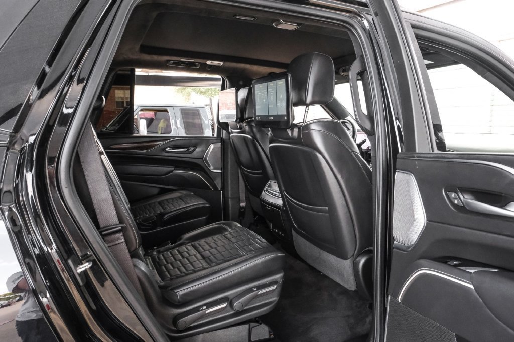 Used 2021 Cadillac Escalade Premium Luxury Platinum AWD/4WD image 32
