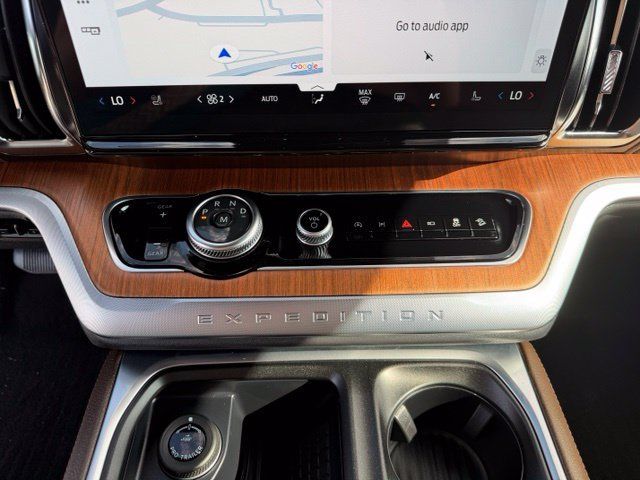 Used 2025 Ford Expedition King Ranch AWD/4WD image 24