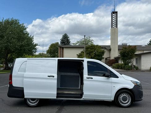 Used 2022 Mercedes-Benz Metris image 23