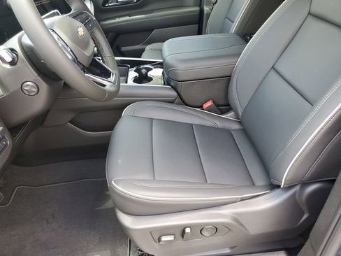 New 2025 Chevrolet Suburban Premier w/ Sun And Tow Package image 22