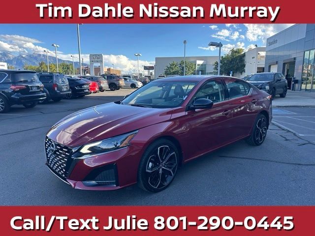 Used 2023 Nissan Altima 2.5 SR w/ SR Premium Package AWD/4WD image 6