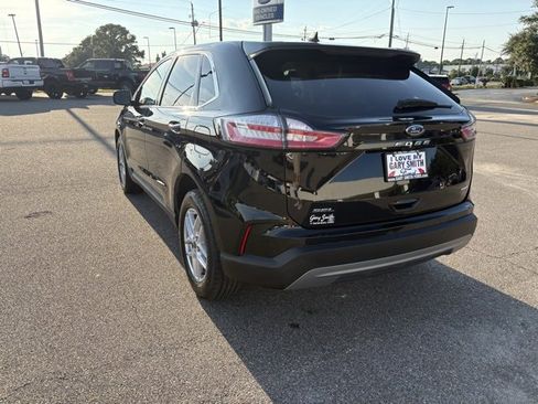 Used 2024 Ford Edge SEL w/ Convenience Package image 6