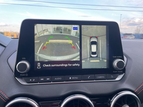 Used 2024 Nissan Sentra SR w/ SR Premium Package image 17