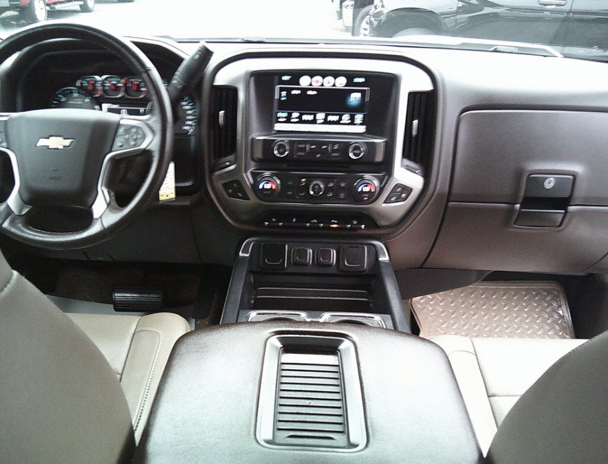 Used 2016 Chevrolet Silverado 1500 LTZ Z71 w/ LTZ Plus Package AWD/4WD image 19