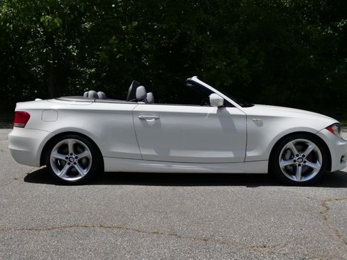 Used 2011 BMW 135i Convertible RWD image 49