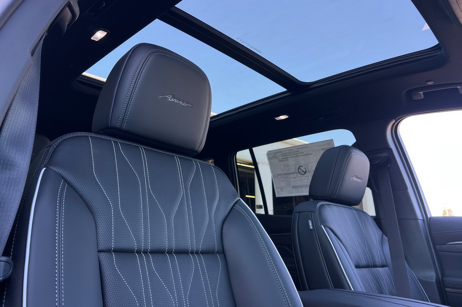 New 2026 Buick Enclave Avenir w/ Super Cruise Package AWD/4WD image 19