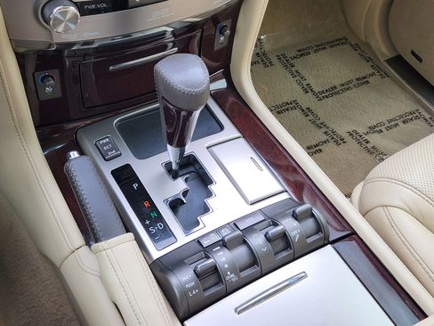 Used 2014 Lexus LX 570 4WD image 21