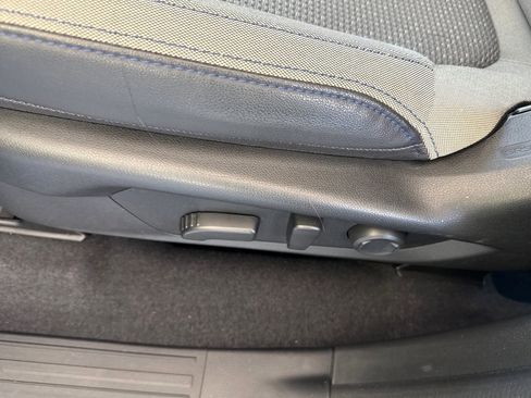 Used 2025 Subaru Forester Premium image 14