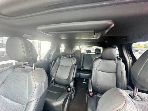 Used 2021 Toyota Sienna XSE w/ XSE Plus Package AWD/4WD image 10
