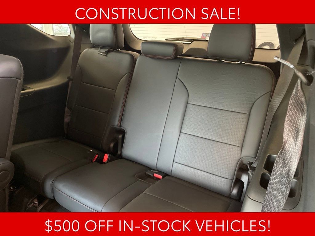 Used 2024 Chevrolet Traverse RS AWD/4WD image 14