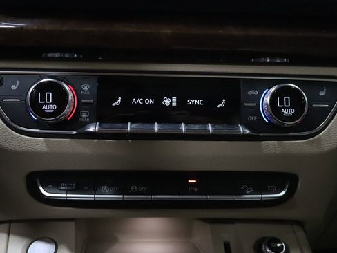 Used 2020 Audi Q5 2.0T Premium Plus w/ Premium Plus Package image 17