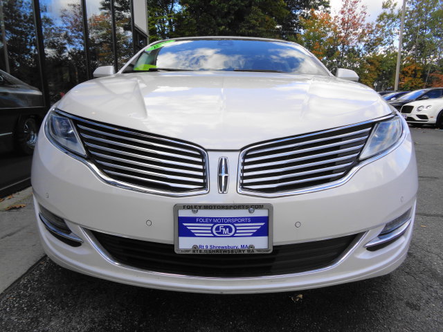 Used 2016 Lincoln MKZ AWD w/ Equipment Group 300A Reserve image 3