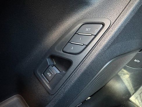 New 2025 Audi Q3 2.0T Premium image 12