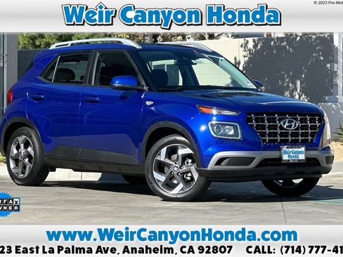 Used 2022 Hyundai Venue SEL image 1