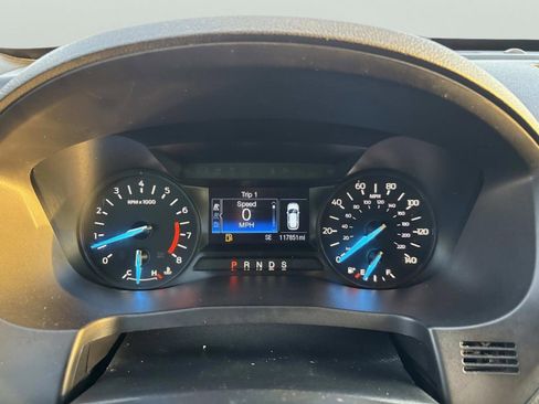 Used 2019 Ford Explorer XLT w/ Class III Trailer Tow Package image 34