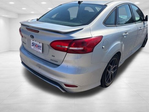 Used 2015 Ford Focus SE w/ SE Sport Package image 6