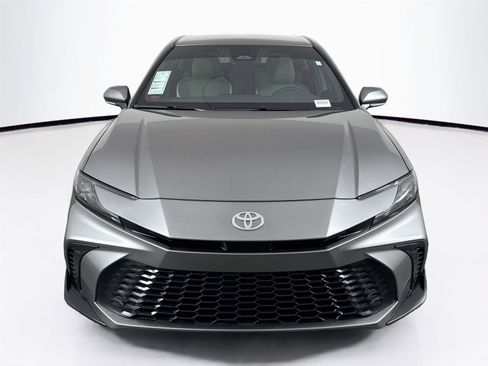 Certified 2025 Toyota Camry SE w/ Convenience Package image 9