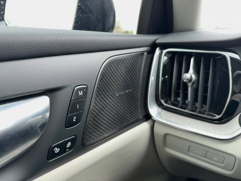 Certified 2023 Volvo S60 T8 Plus image 18