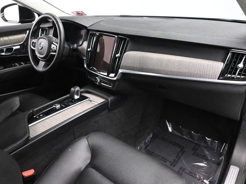 Used 2023 Volvo S90 B6 Plus image 21