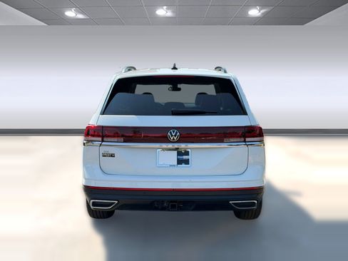 Used 2025 Volkswagen Atlas SE FWD image 10