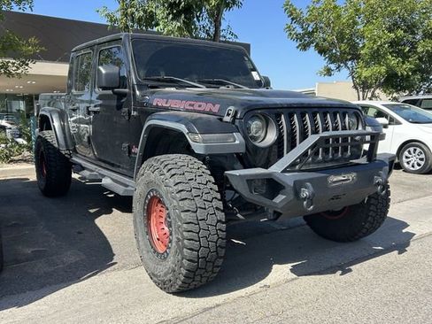 Used 2021 Jeep Gladiator Rubicon w/ Cold Weather Group AWD/4WD image 2