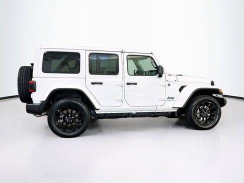 Used 2025 Jeep Wrangler Sahara w/ Safety Group image 10