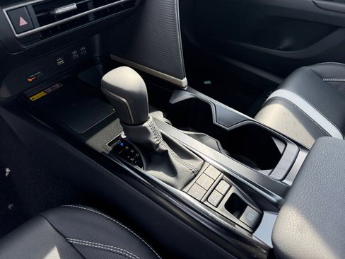 New 2026 Toyota Camry SE AWD/4WD image 15
